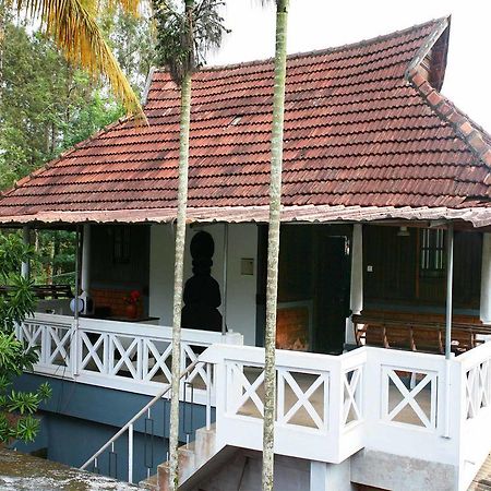 Kairali Palace Home Stay Thekkady Oda fotoğraf