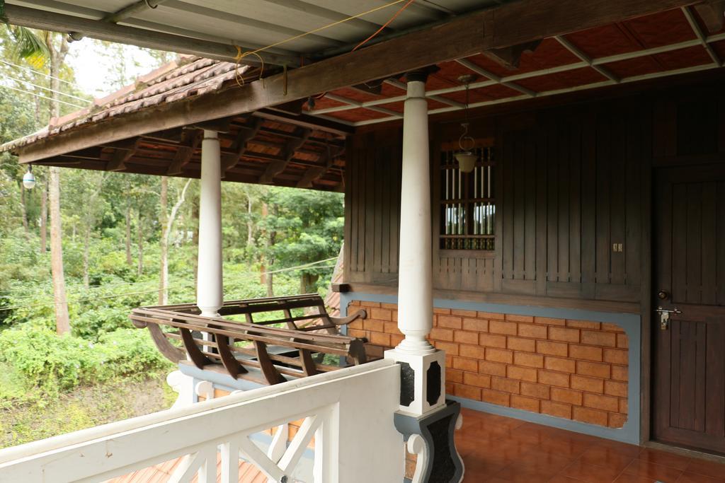 Kairali Palace Home Stay Thekkady Oda fotoğraf