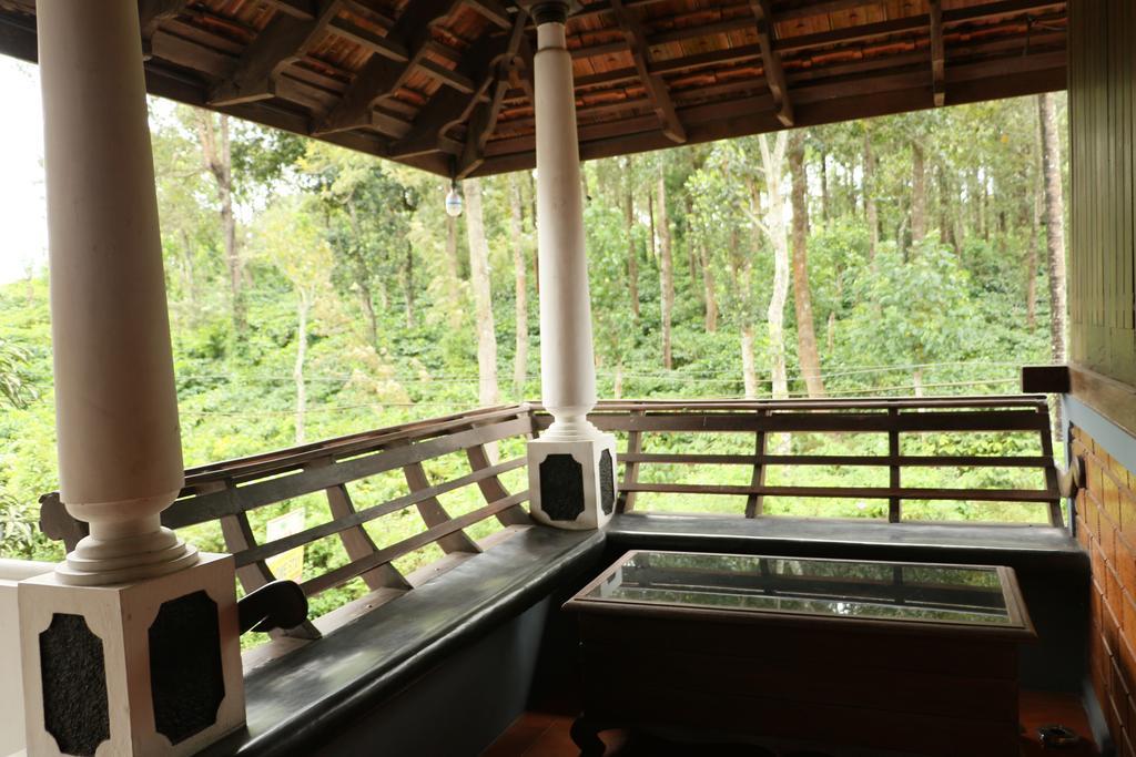 Kairali Palace Home Stay Thekkady Oda fotoğraf